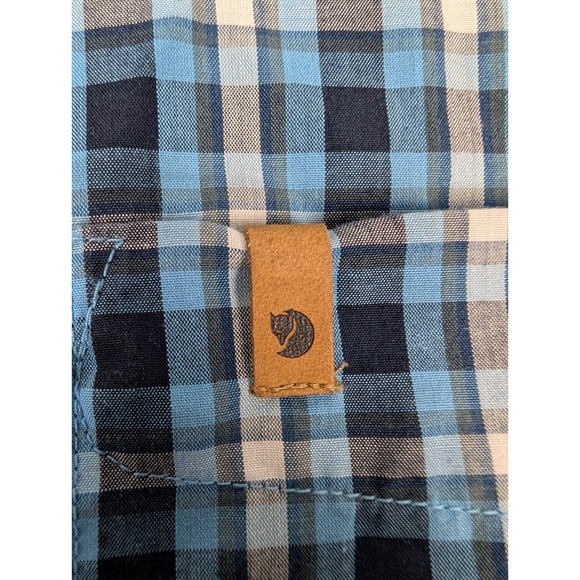Fjallraven Shirt Men's M Blue Plaid Ovik Short‎ Sleeve Button Down Poly/Cotton - Picture 3 of 15
